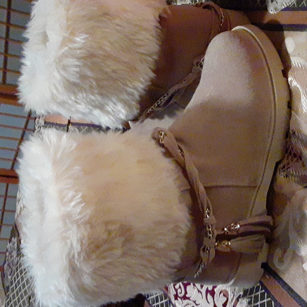 Ankle boots